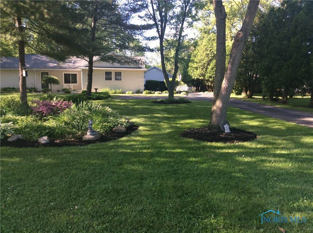 9860 Maumee Western Road - Photo 1