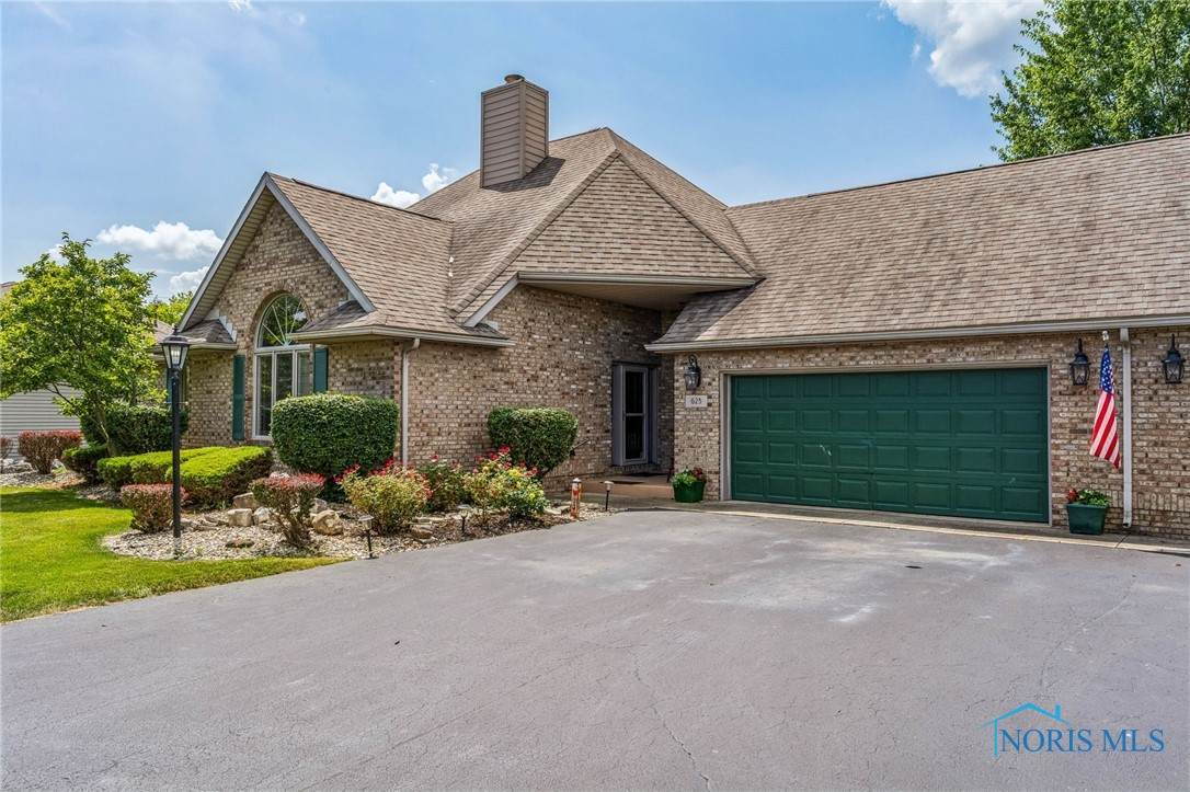 625 Lake Court - Photo 1