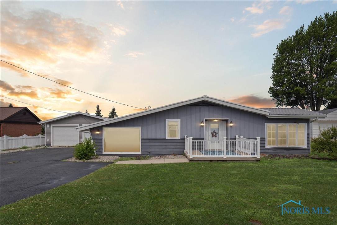 9943 Wayne Road - Photo 1