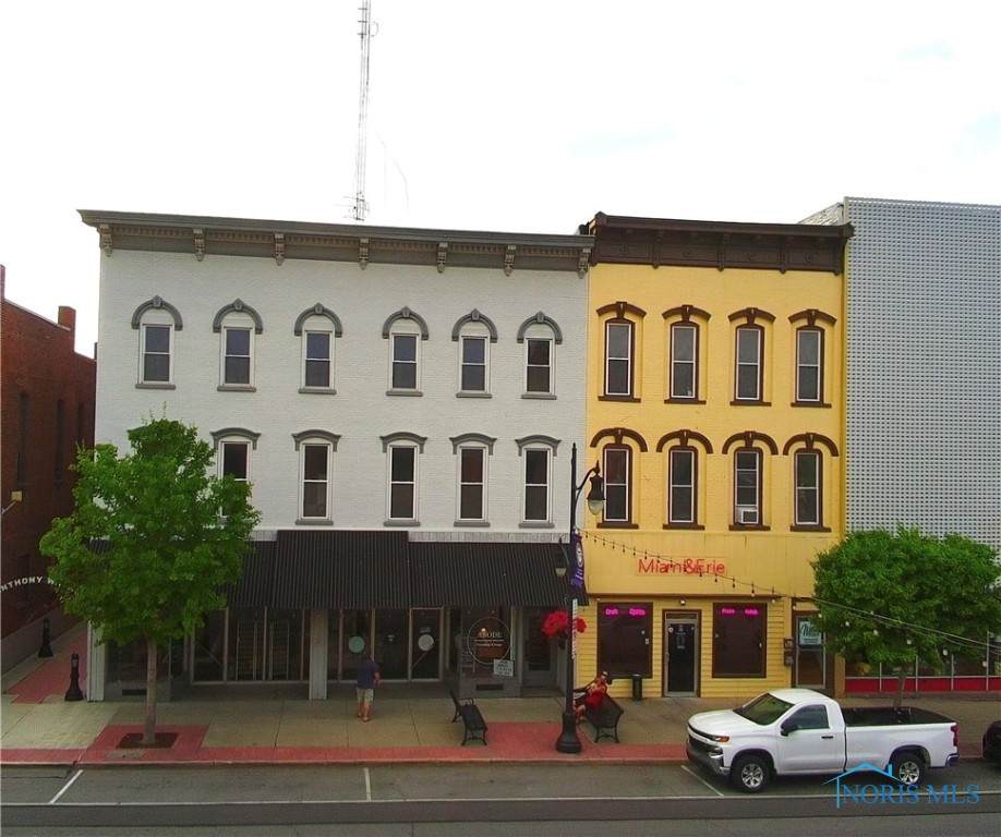 408 Clinton Street - Photo 1