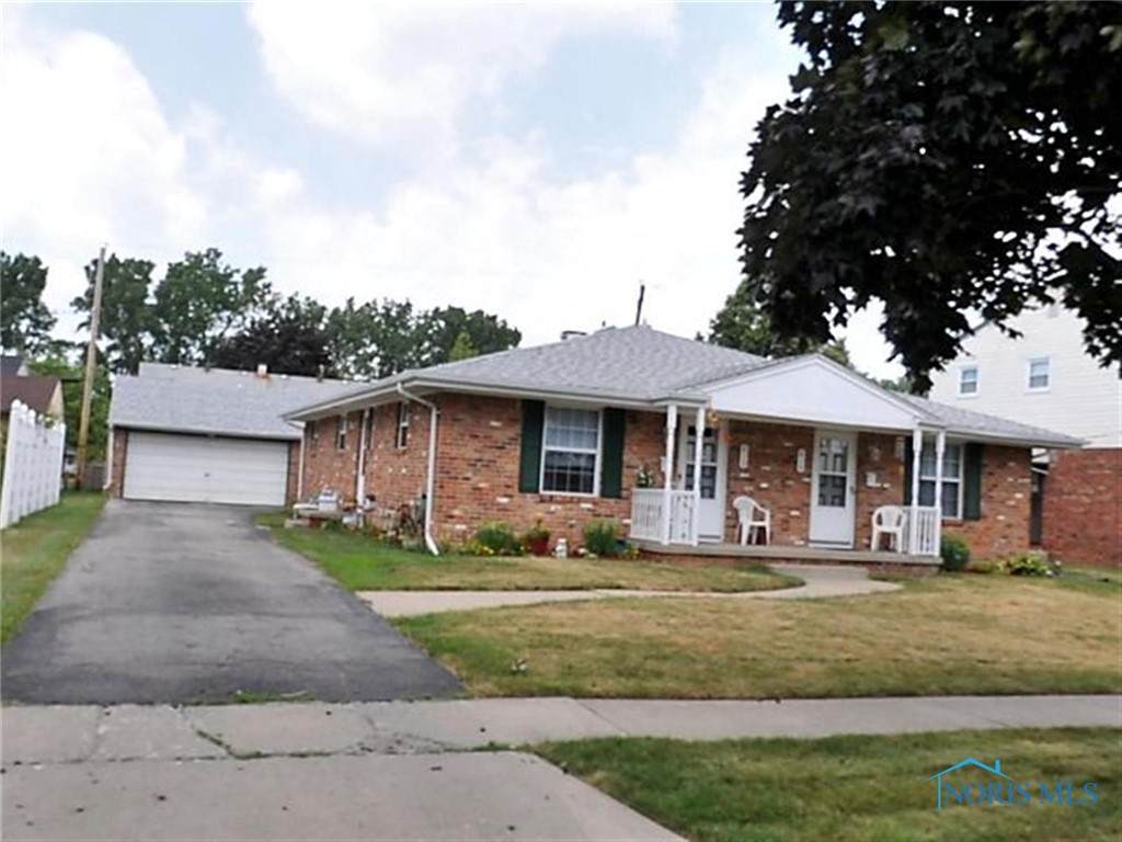 812 Celesta Drive - Photo 1