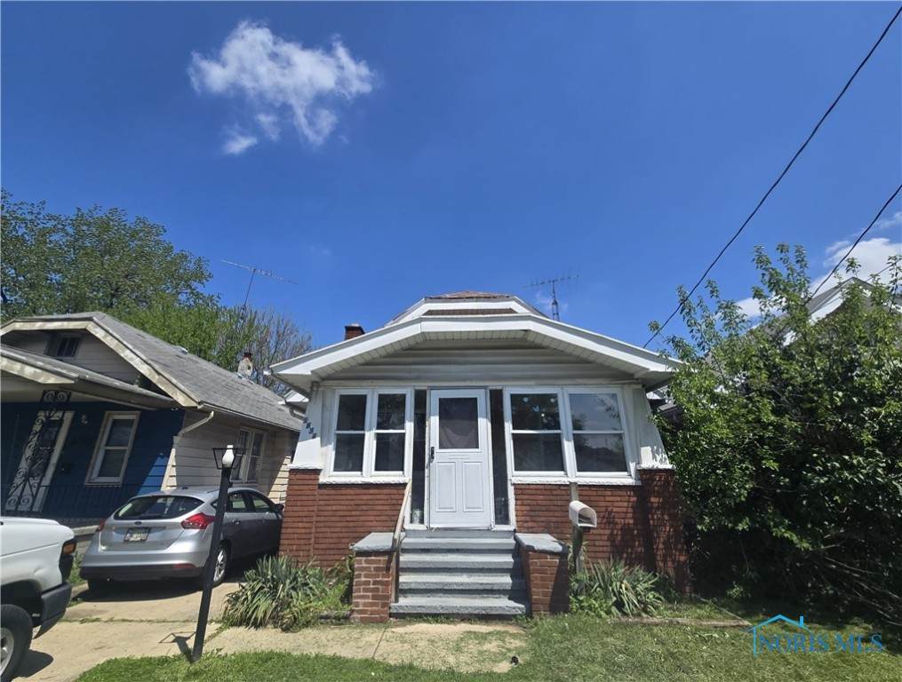 1834 Berdan Avenue - Photo 1