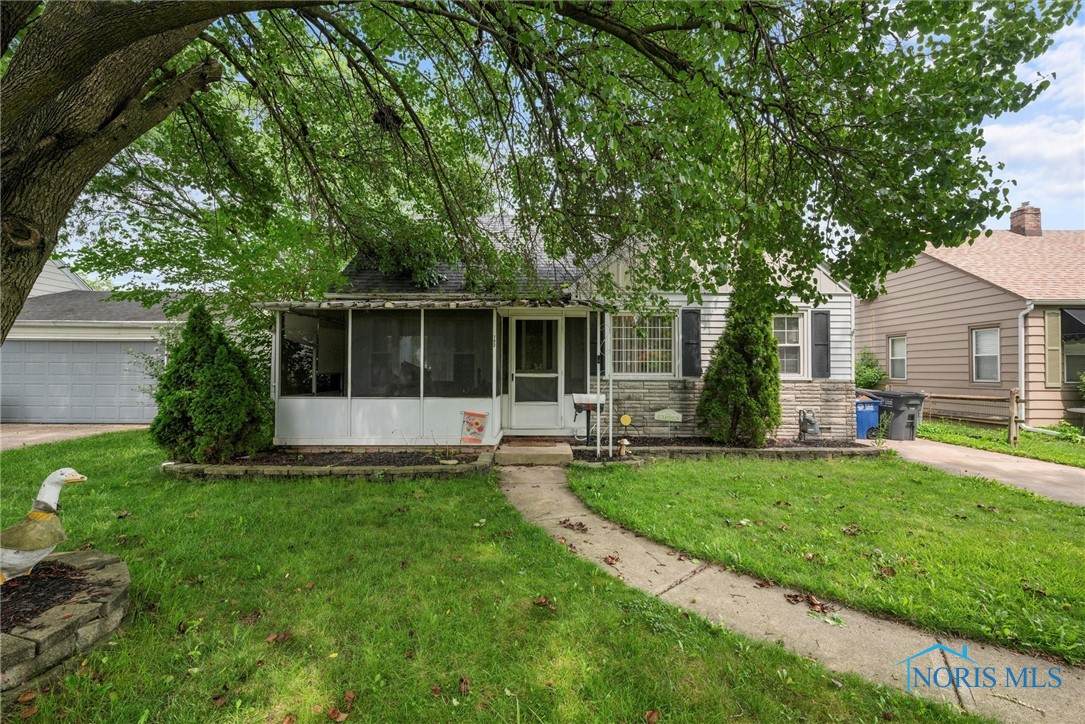 702 Mayfair Boulevard - Photo 1