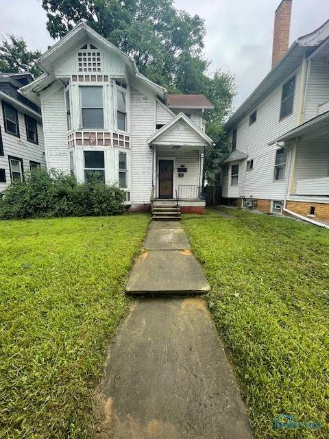 842 Lincoln Avenue - Photo 1