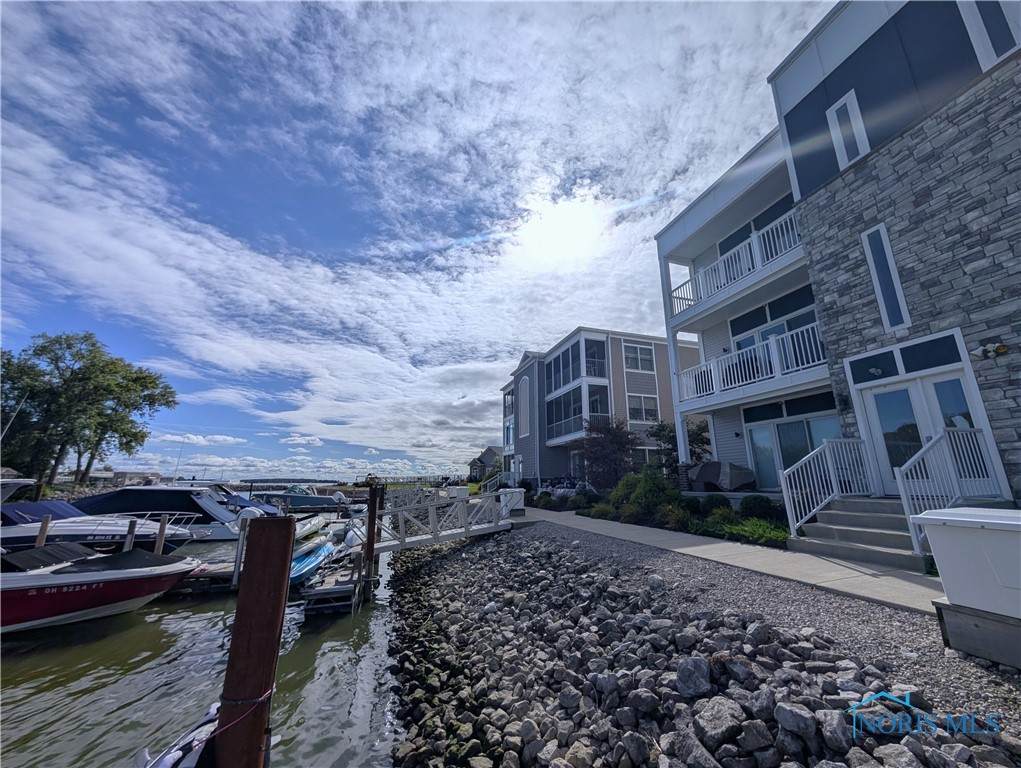 2564 Waterside Court - Photo 1