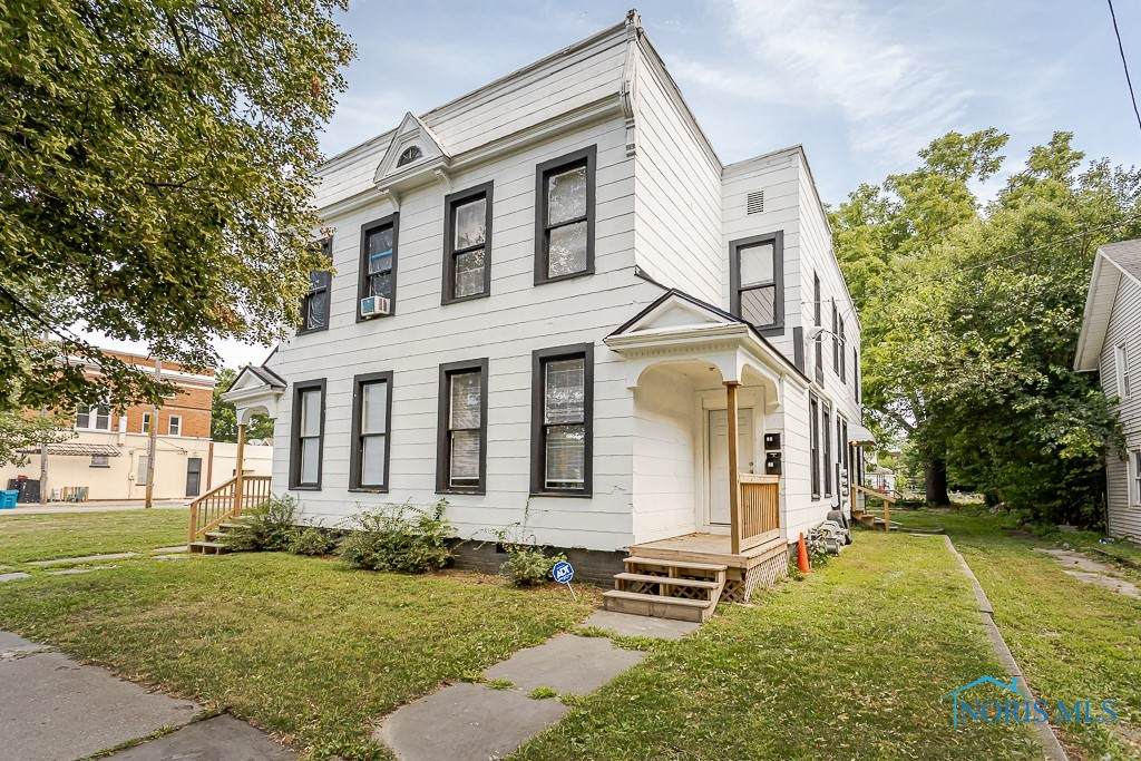 624 Bush Street - Photo 1