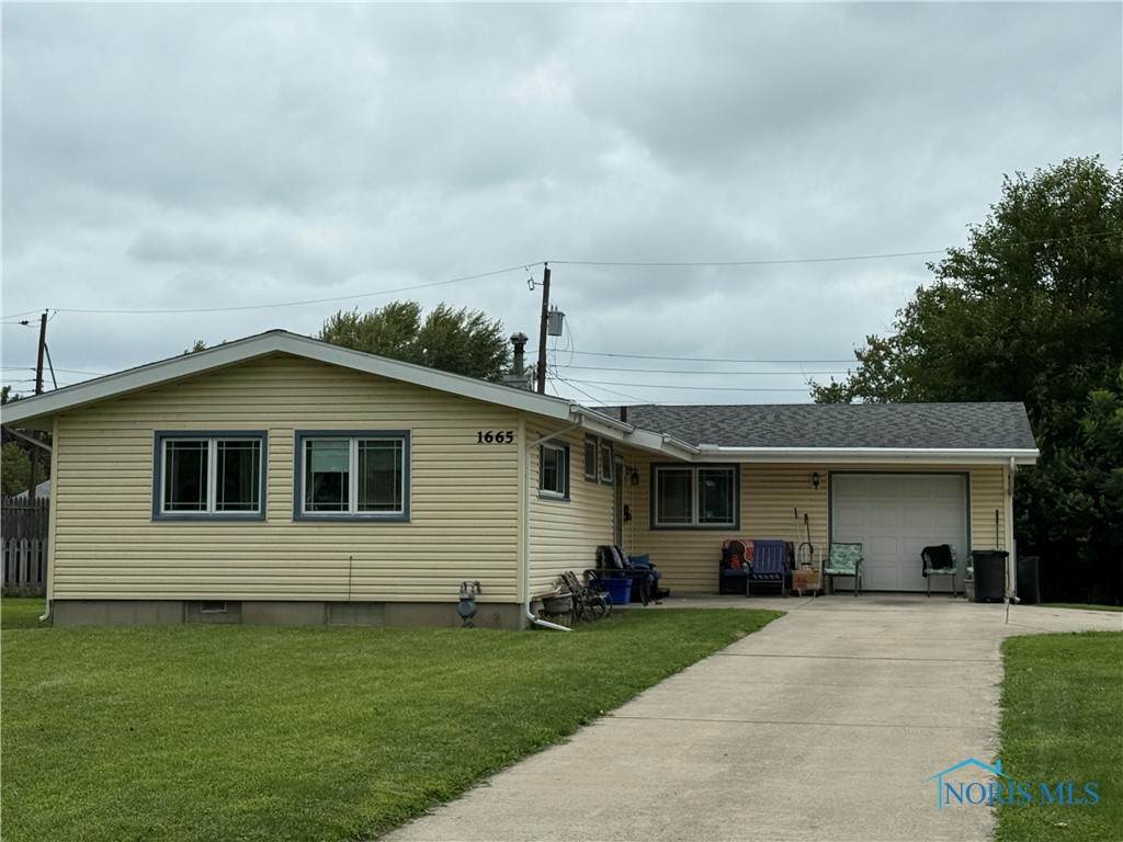 1665 Oakmont Lane - Photo 1