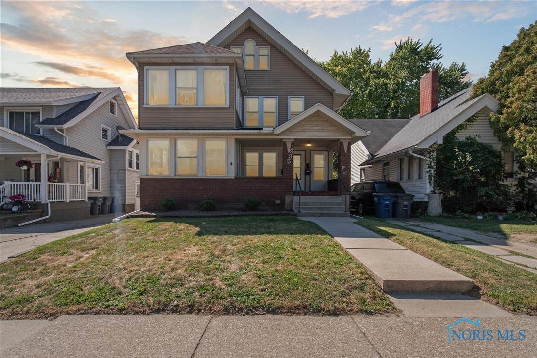 1935 Glendale Avenue - Photo 1
