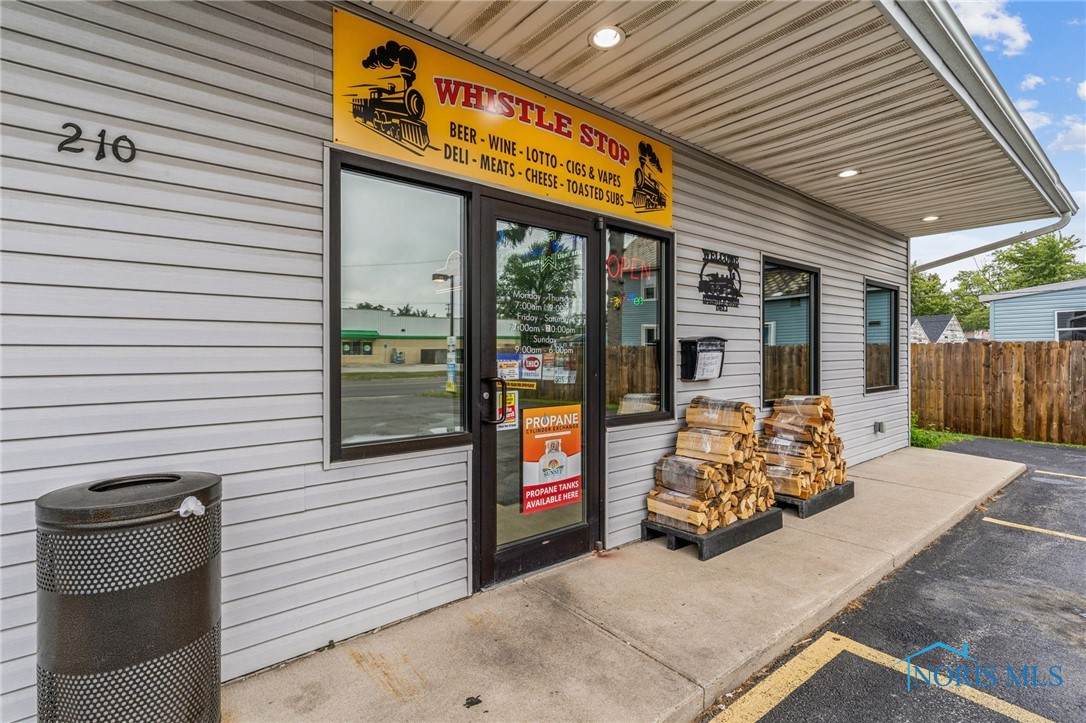 210 Lytle Street - Photo 1