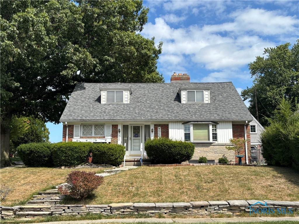 2455 Eastmoreland Drive - Photo 1