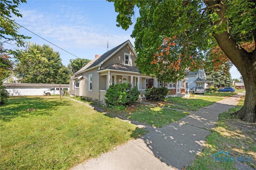 215 Hudson Street - Photo 1