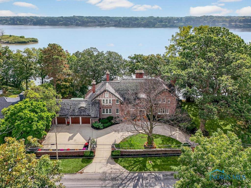 4215 River Road - Photo 1