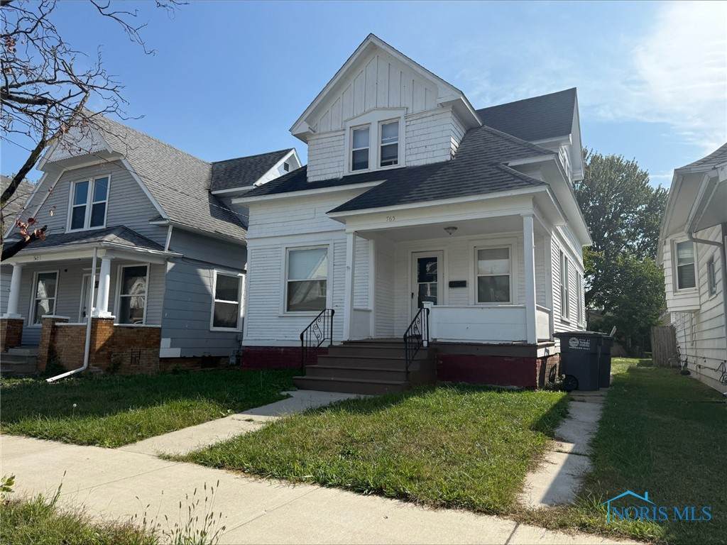 765 Redwood Avenue - Photo 1