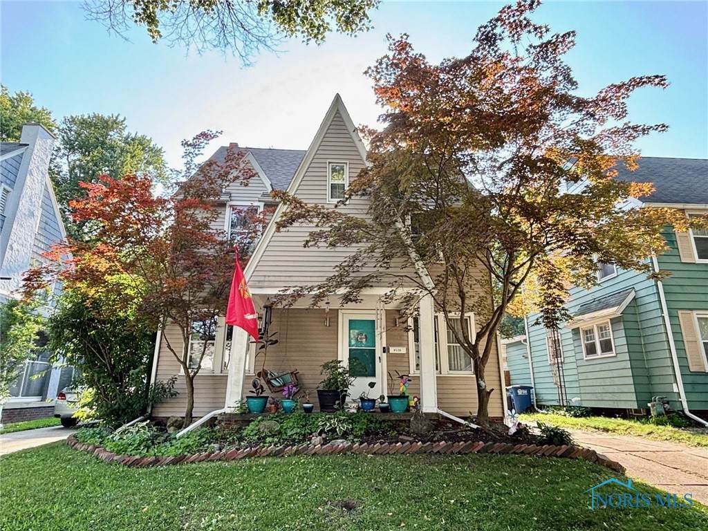 4526 Eastway Street - Photo 1