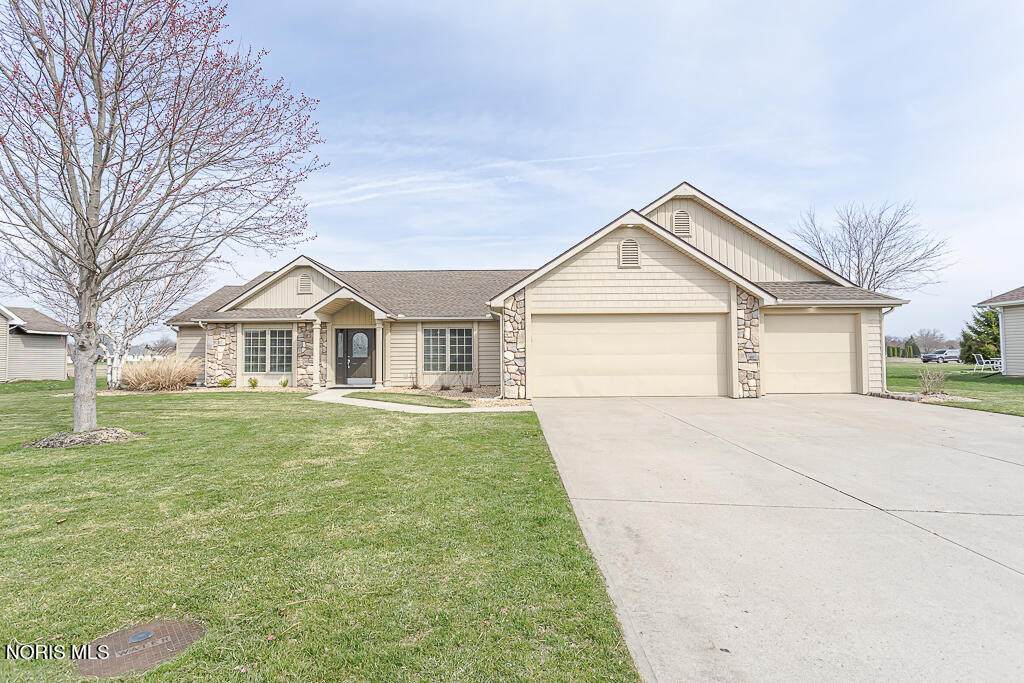 706 Briarwood Lane - Photo 1