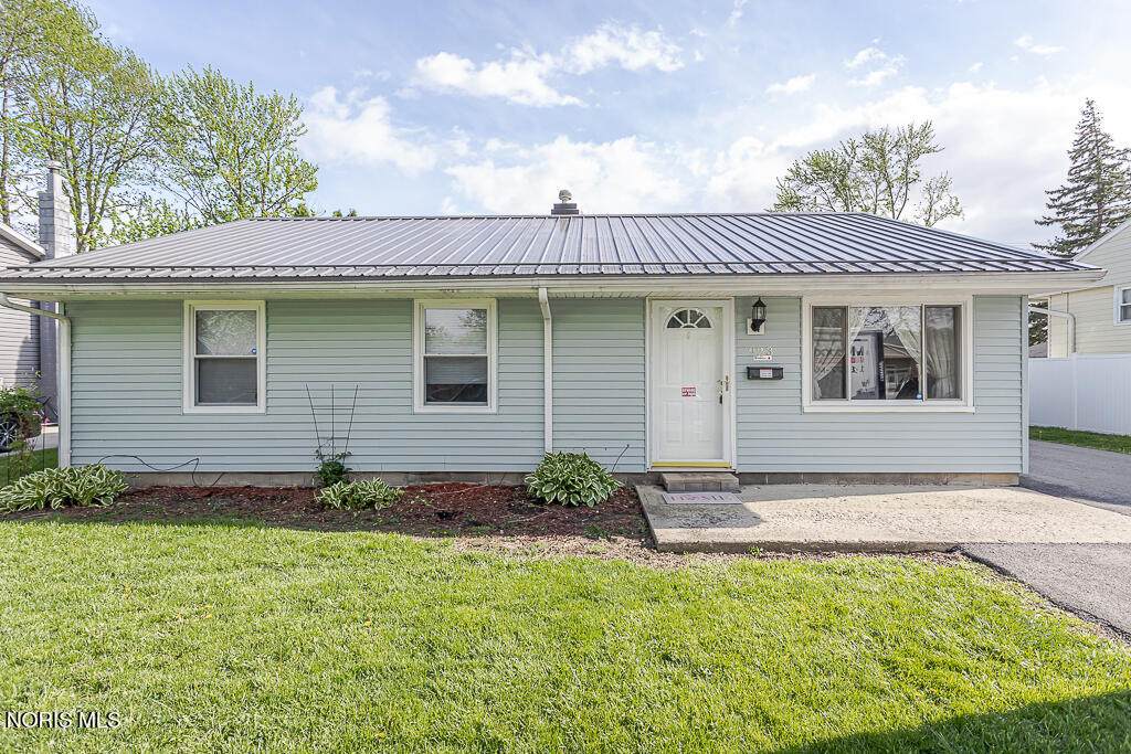 923 Harmon Street - Photo 1
