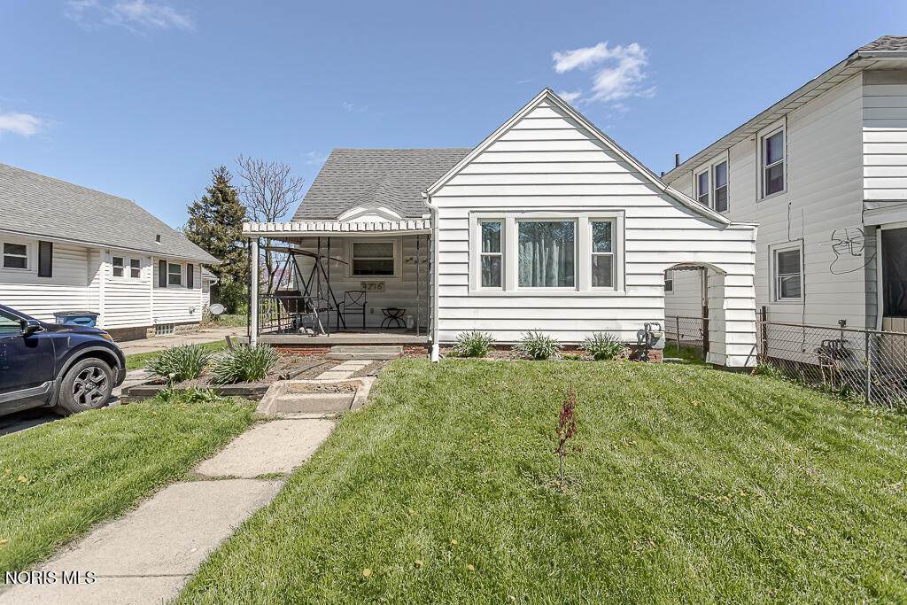 4216 Caroline Avenue - Photo 1