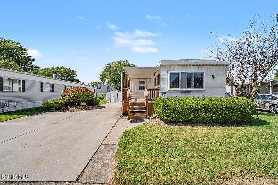 1432 Westshore Drive - Photo 1