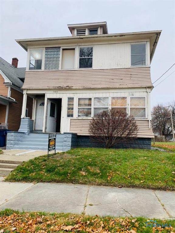 960 Delaware - Photo 1