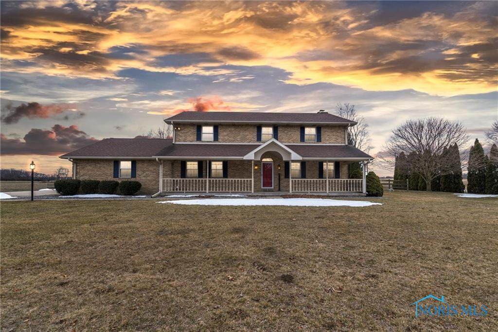 5521 County Rd E - Photo 1