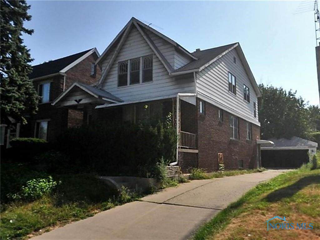 3418 Douglas Road - Photo 1