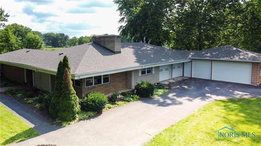 901 6th Street - Photo 1