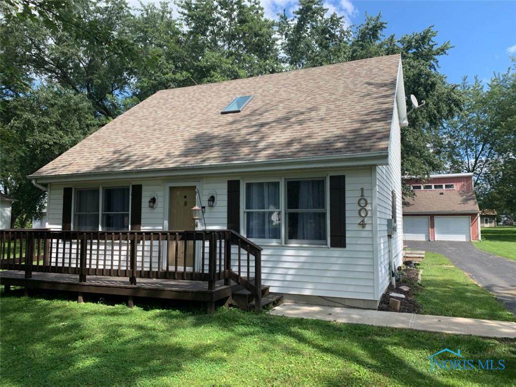 1004 Maplehurst Avenue - Photo 1