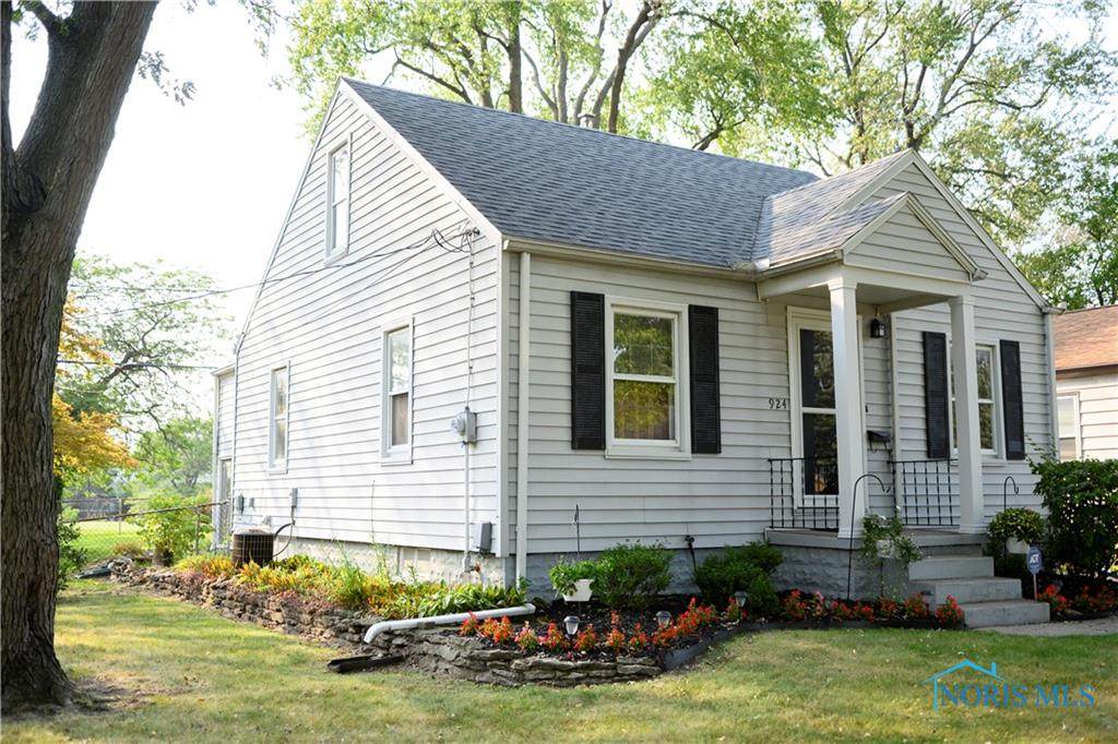 924 Francis Avenue - Photo 1