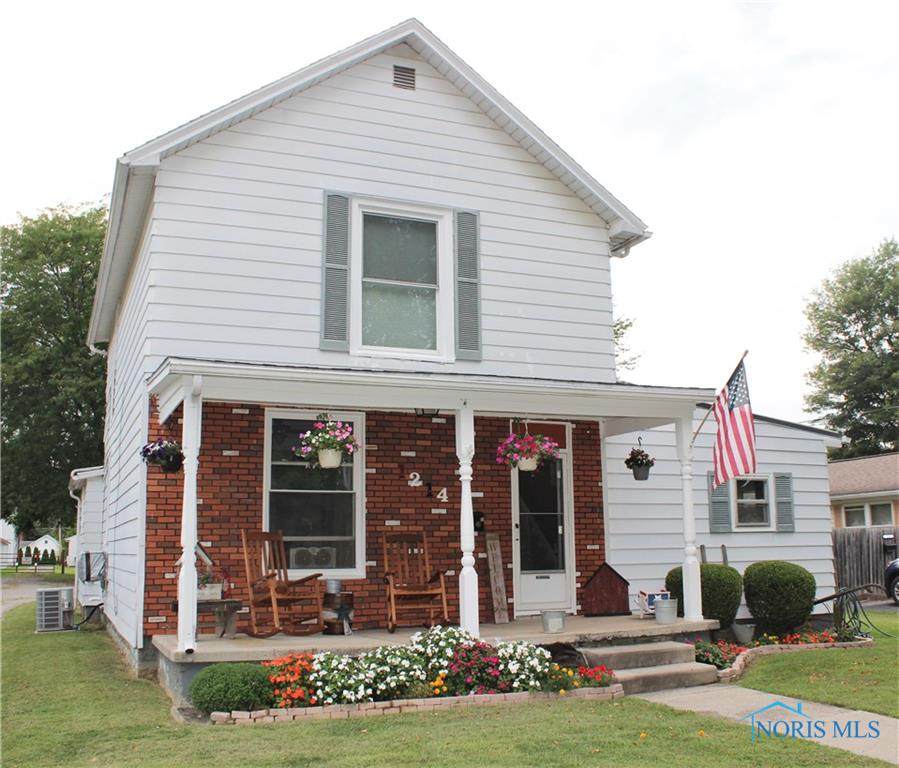 1214 Park Street - Photo 1