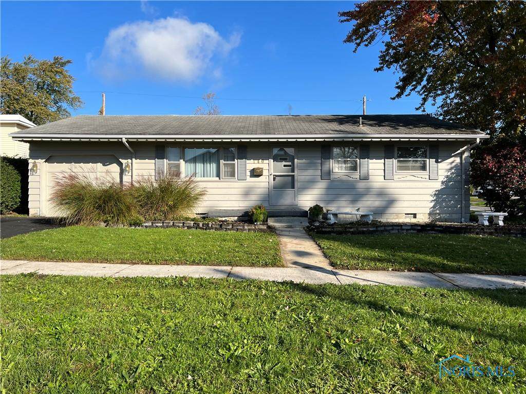 140 Ely Avenue - Photo 1