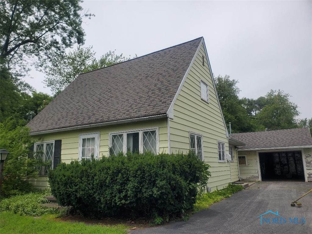 7964 Hill Avenue - Photo 1