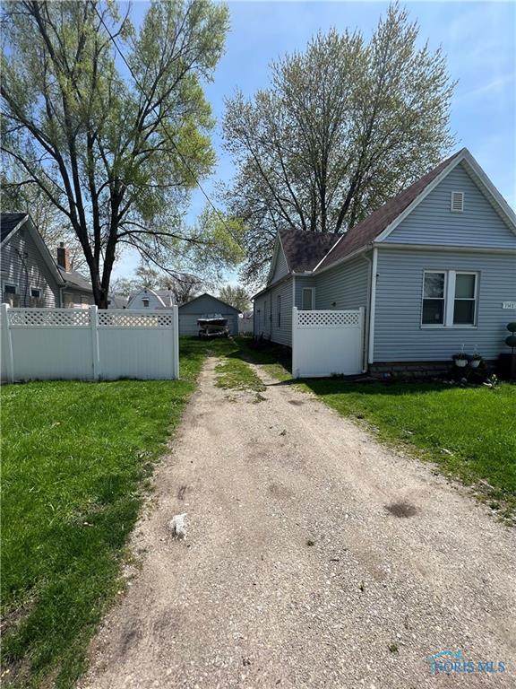 1540 Mott Avenue - Photo 1