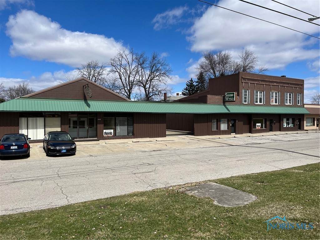210-222 Depot - Photo 1