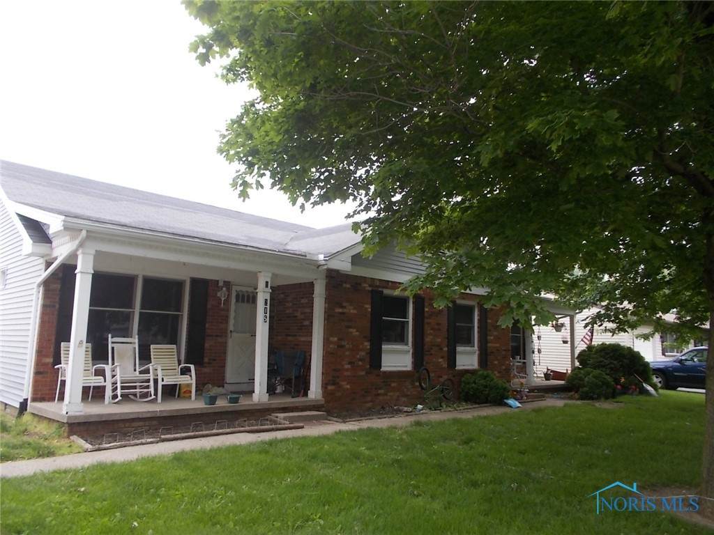 215 Valleywoods Drive - Photo 1
