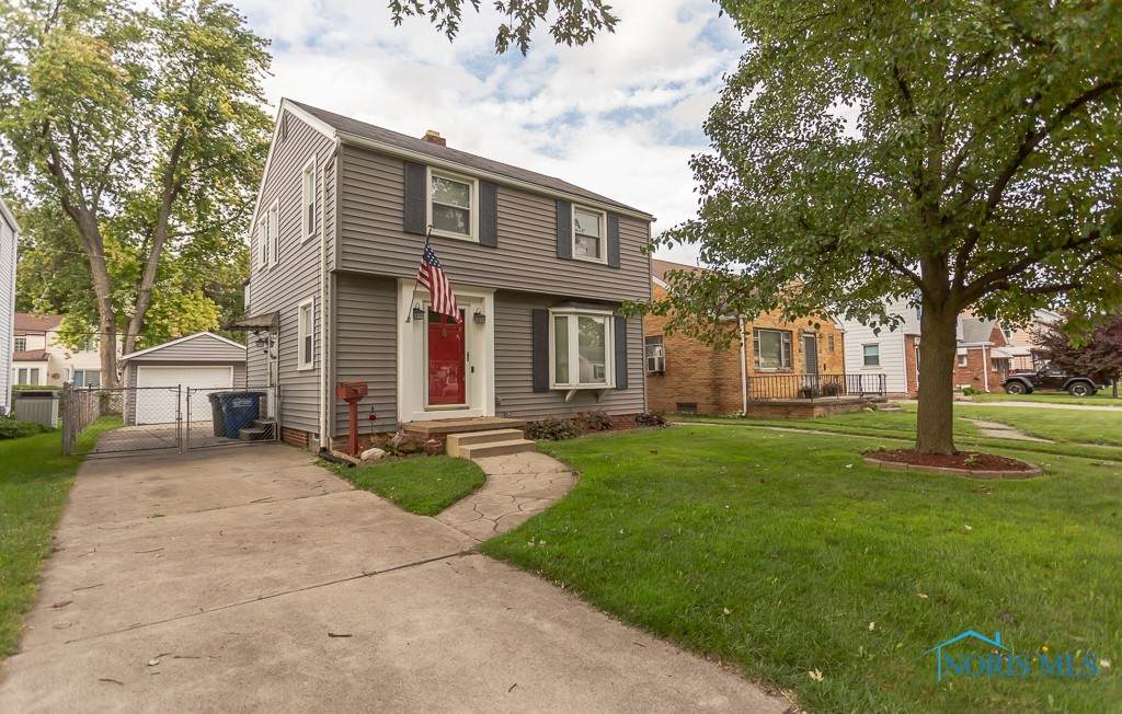 3150 Strathmoor Avenue - Photo 1