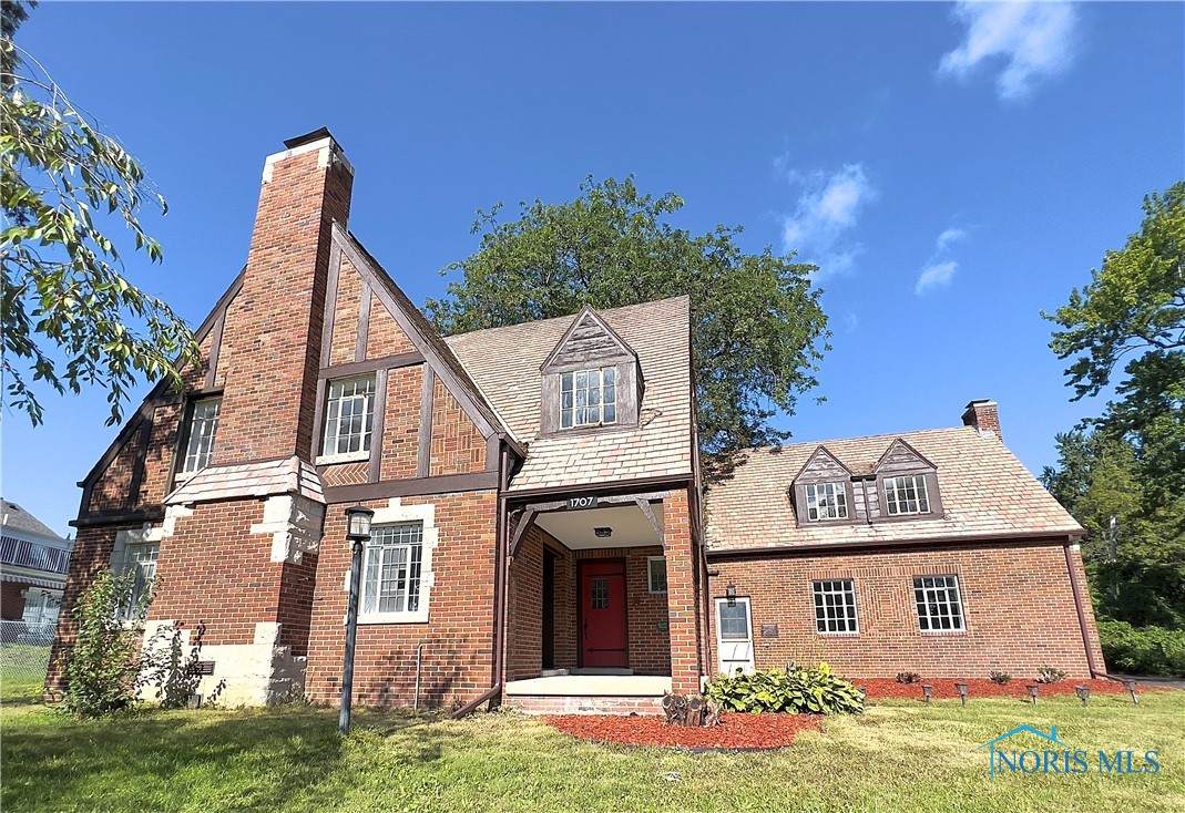 1707 Mount Vernon Avenue - Photo 1