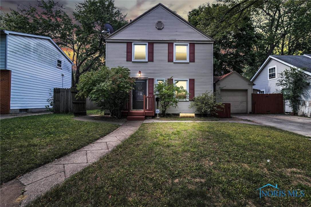 3253 Algonquin Parkway - Photo 1