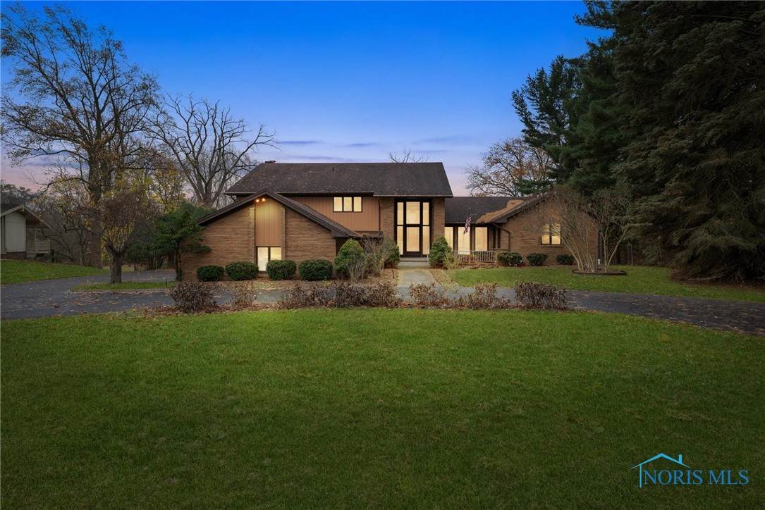 6008 Chanticleer Drive - Photo 1