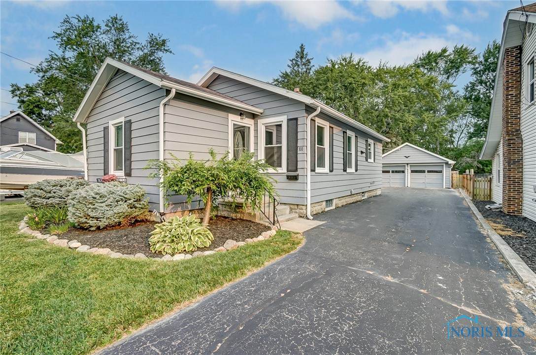 101 Silver Maple Drive - Photo 1
