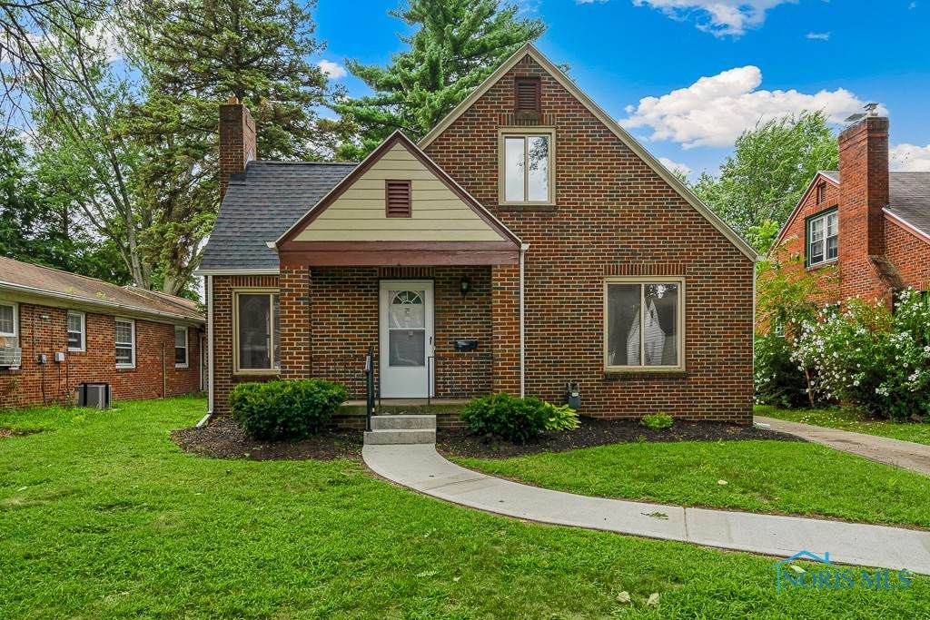 2219 Berdan Avenue - Photo 1