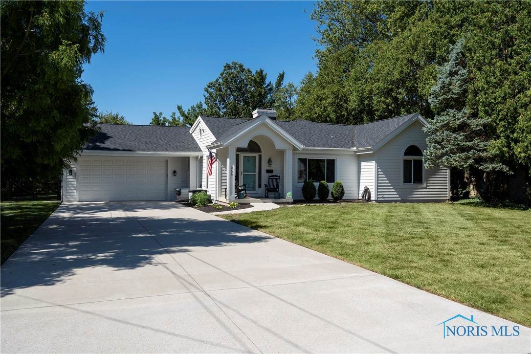 866 Walnut Street - Photo 1