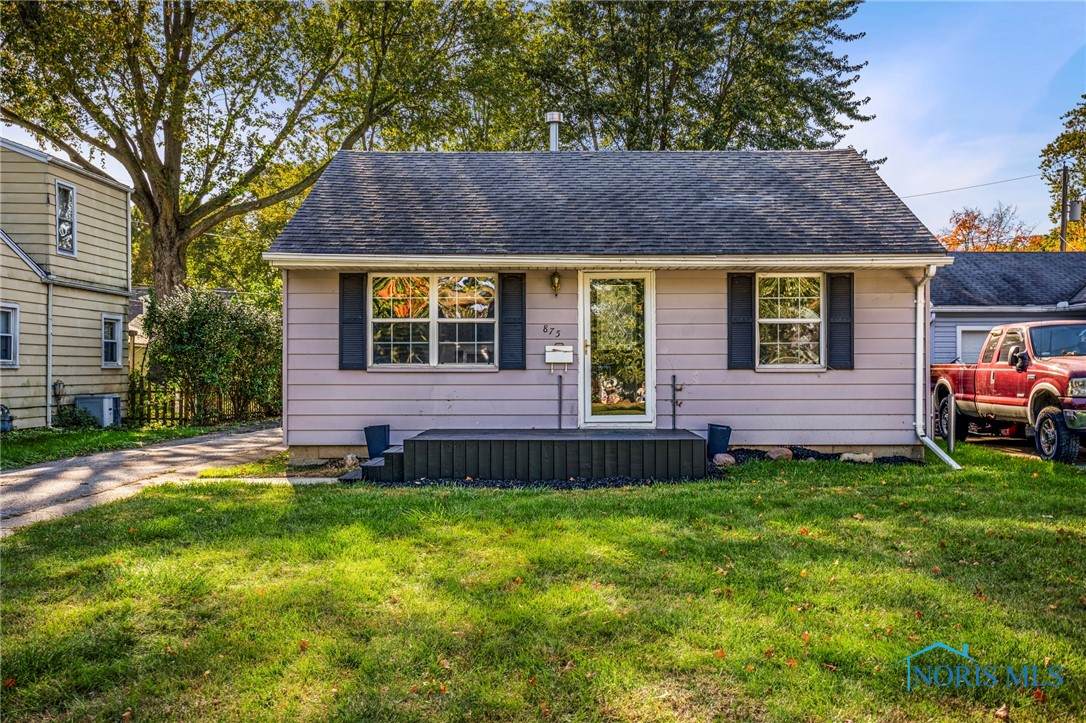 875 Lamonde Drive - Photo 1