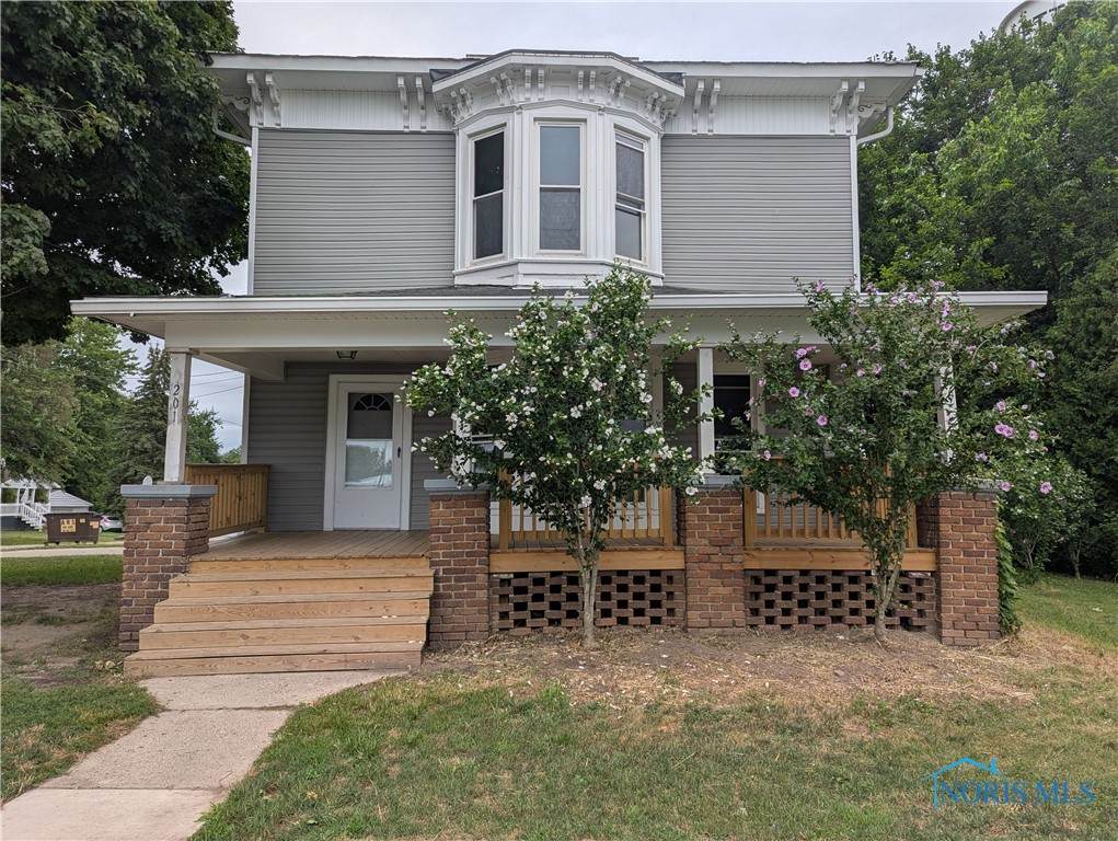 201 Spring Street - Photo 1