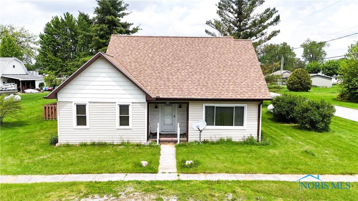 203 Ash Street - Photo 1