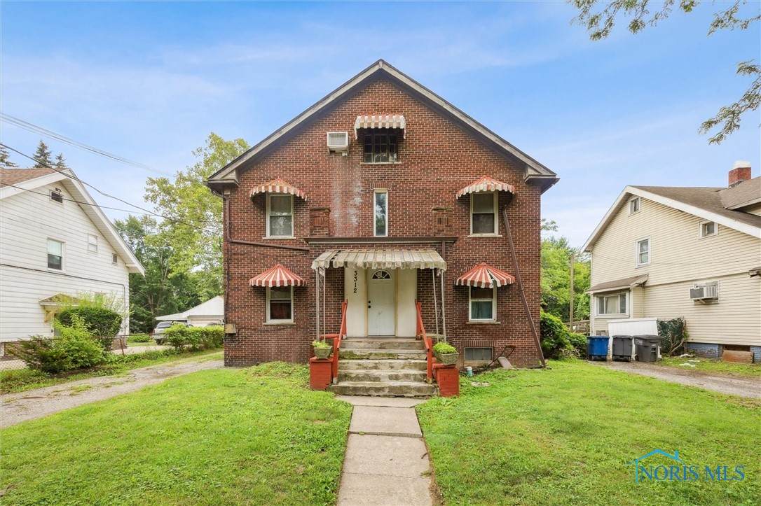 3312 Manhattan Boulevard - Photo 1