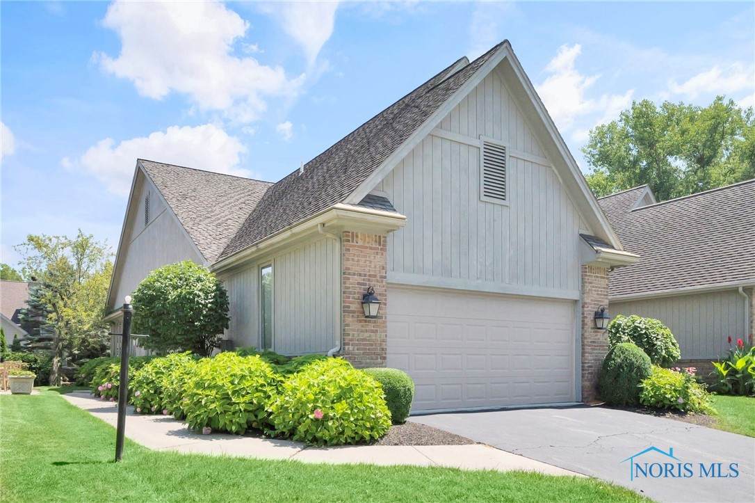 36 Woodforest Parkway - Photo 1