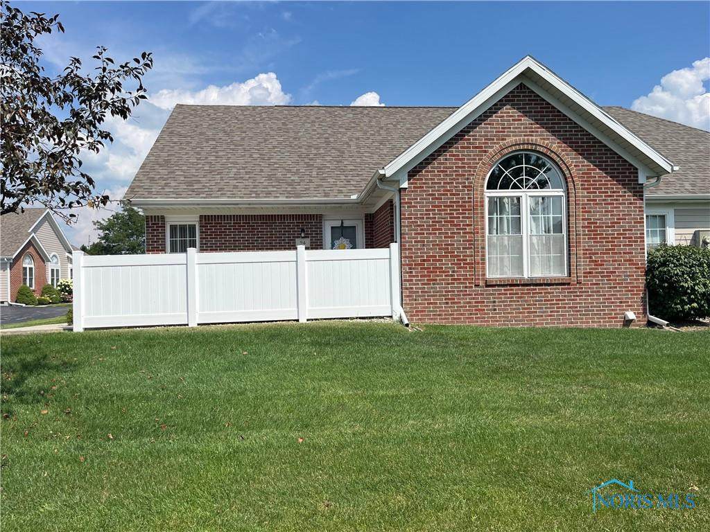 94 Summerfield Boulevard - Photo 1