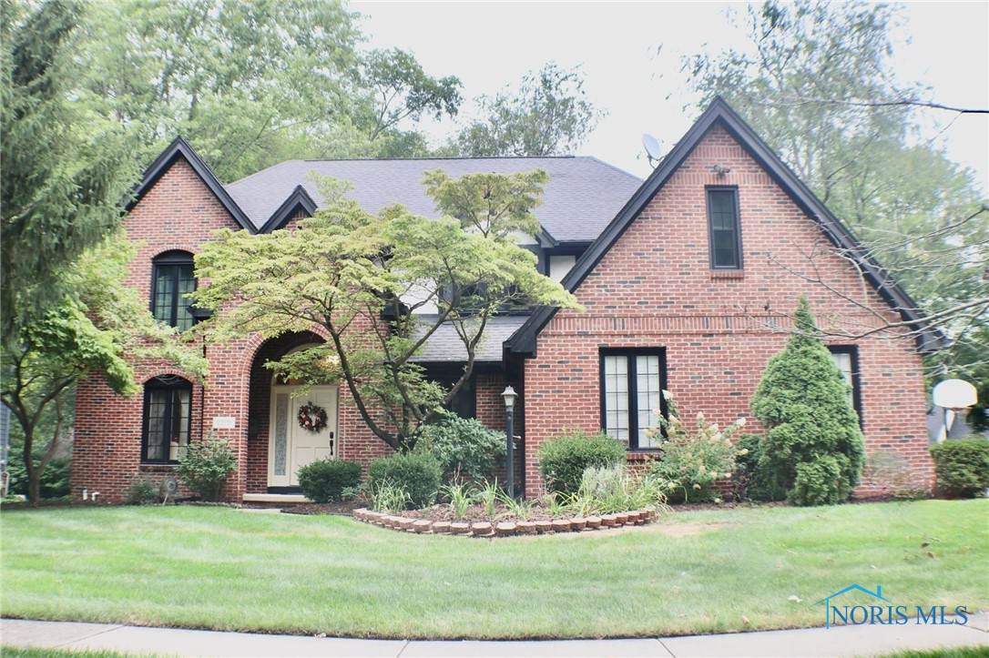 2910 Tracewood Drive - Photo 1