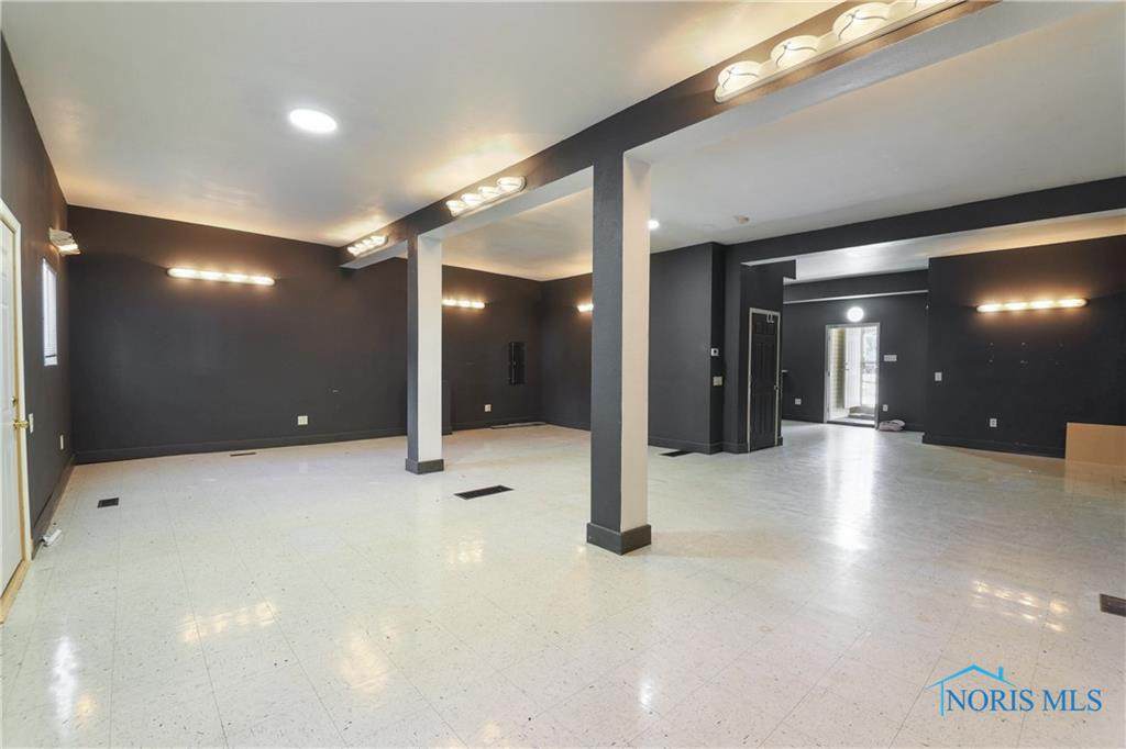 1326 Kelsey Avenue - Photo 1