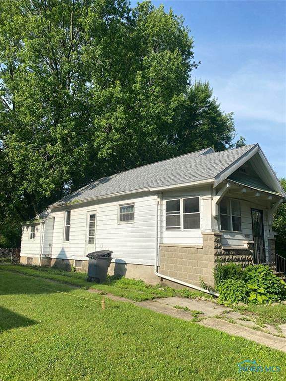 1023 Prouty Avenue - Photo 1